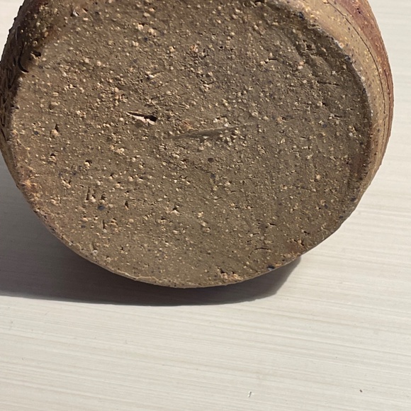 Jug Style Designed Pottery by TERRY - Picture 7 of 9